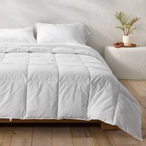 lot 9617 image: FullQueen All Season Premium Down Alternative Comforter - Casaluna Hypoallergenic, 250 Thread Count, Percale Weave - Retail $120
