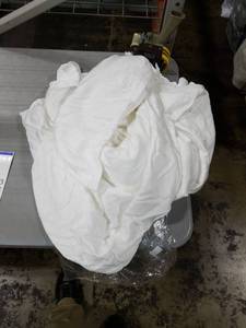 lot 9633 image: Threshold King Duvet Cover And Shams White - Retail $89