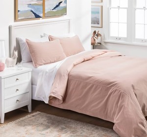 lot 9634 image: Threshold FullQueen Duvet Cover and Shams Blush - Retail $79