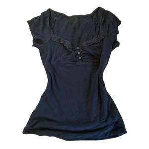 lot 3745 image: Grunge Emo Goth Shirts Y2k Lace Bow Coquette Babydoll Top Women Vintage Graphic Tee 2000s Summer Crop Top Navy Blue S