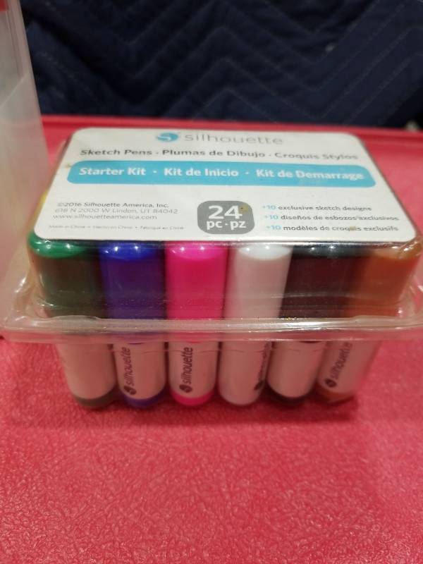 lot 3576 image: Silhouette and Cricut Marker Sets Bundle