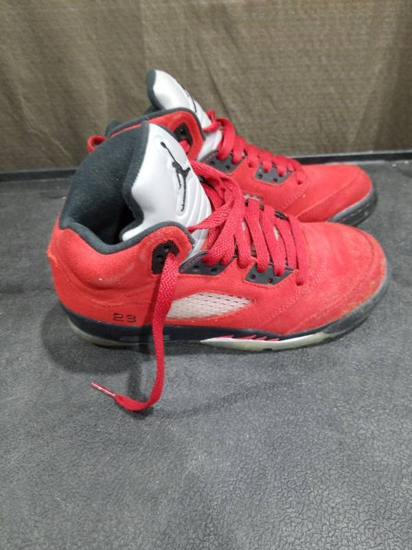 lot 4484 image: AIR JORDAN 5 RETRO GS  RAGING BULL  2021 - 440888-600 Size 4.5Y