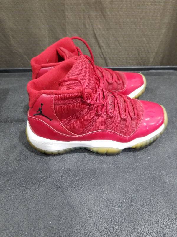 lot 4646 image: Jordan 11 Retro Big Kids Style Size 4.5Y