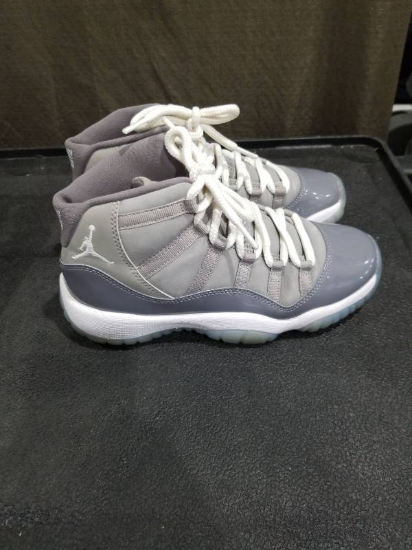 lot 4648 image: Jordan Youth Air Jordan 11 Retro GS 378038 005 Cool Grey 2021 - Size 4.5 Big Kid Medium GreyMulti-color-multi