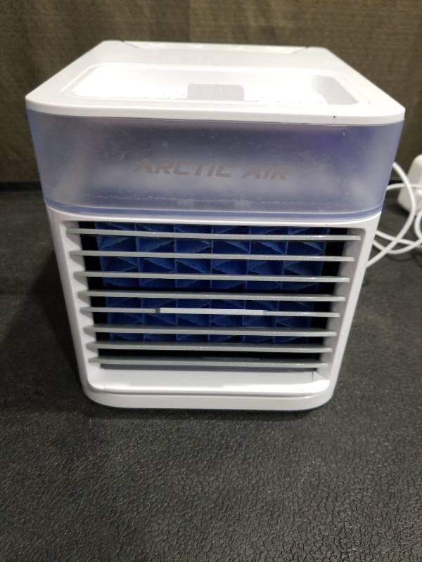 lot 4391 image: Arctic Air Pure Chill 2.0 Personal Space Cooler