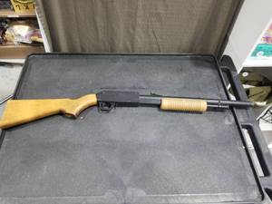 lot 3985 image: VINTAGE MARKSMAN MODEL 1710 PLAINSMAN BB GUN