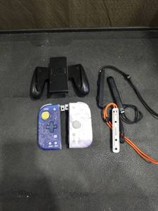 lot 4759 image: LOT OF RANDOM NINTENDO SWITCH ITEMS