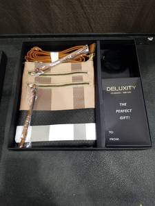 lot 4790 image: Deluxity Striped Crossbody Bag with Adjustable Strap