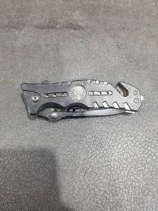 lot 4811 image: Master USA Tactical Folding Pocket Knife with Skull Design