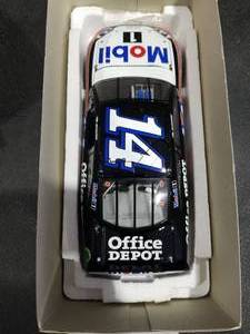 lot 4821 image: Lionel Nascar Collectibles Tony Stewart