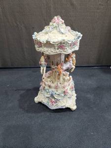 Wind Up Rotating Musical 4 Horse Carousel Plays "all The Pretty Little Horses"