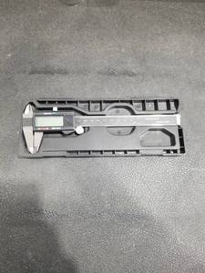 lot 4844 image: Digital Caliper Measuring Tool with Plastic Case Needs Battery