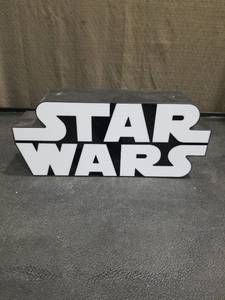 lot 4848 image: Star Wars Logo Light Up Wall Decor No Charger