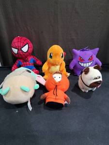lot 4872 image: Mixed Character Plush Toy Collection Bundle