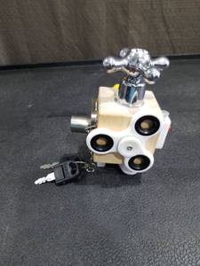 lot 4873 image: Montessori Busy Cube