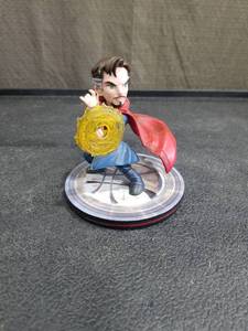 lot 4883 image: Q-Fig Doctor Strange Marvel Collectible Figure