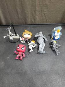 lot 4884 image: Mixed Action Figure Collection Lot