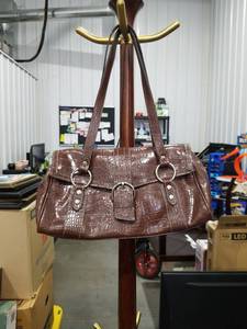 lot 4910 image: Liz Claiborne Crazy Horse Crocodile Embossed Brown Leather Handbag