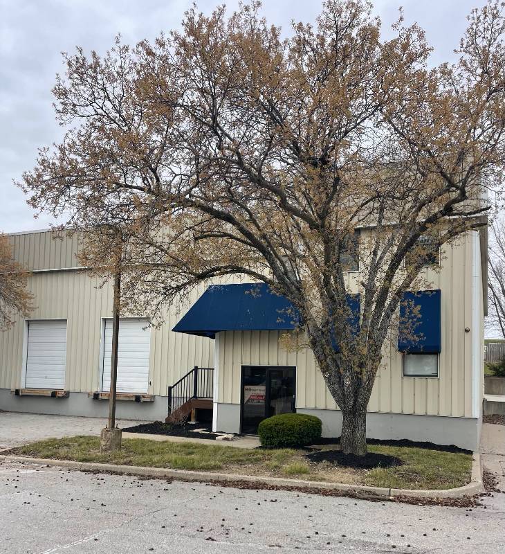 lot 00001 image: Welcome to Big Deal Auctions TUESDAY - THURSDAY Pick Up