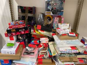 lot 64139 image: Lot of Not Bid On Items