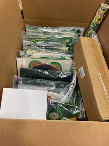 lot 64156 image: 60 Pieces of New St. Patricks Day Merchandise