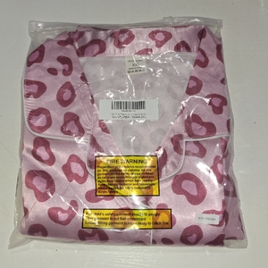 lot 3998 image: VENTELAN Womens Pajama Set Plus Size Super-Soft Short Sleeve Top and Shorts Loungewear Two-piece Pjs Set