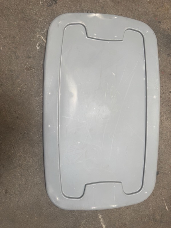 lot 5127144 image: Random grey container lid 2ft 8 inches x 1 foot 7.5 inches  - Retail $1