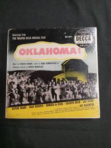 lot 3960 image: Oklahoma Theatre Guild Musical Play Decca EP Records