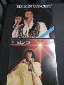 lot 3967 image: Elvis In Concert Double Album Set