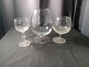 lot 4397 image: Clear Glass Brandy Snifter Set