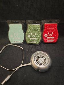 lot 4955 image: Scentsy Wax Melts and Pod Fan Diffuser Bundle