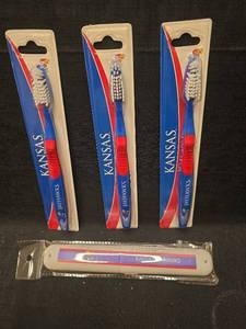 lot 4960 image: Kansas Jayhawks Toothbrush Set with Travel Case