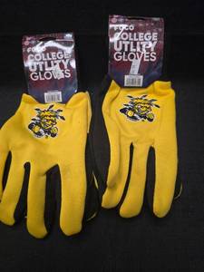 lot 4964 image: Wichita State Shockers College Utility Gloves Set