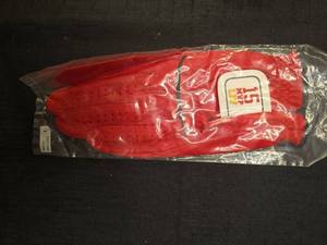 lot 4993 image: Red golf gloves set of 2