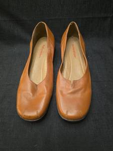 lot 5004 image: Naturalizer Brown Leather Ballet Flats