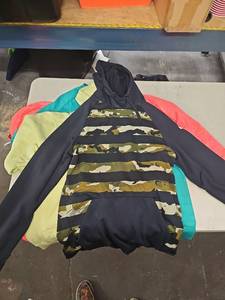 lot 25366 image: Lot of Nike Hoodies