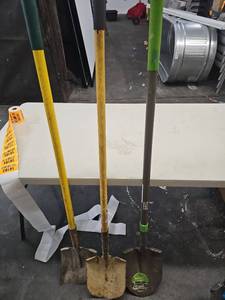 lot 58183 image: Lot of Miscellaneous Shovels