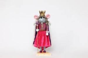 lot 20298 image: Kroger Holiday Home 14 In. Nutcracker Mouse Queen - Set of 3