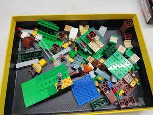 lot 59101 image: Lot of Miscellaneous Minecraft Theme Lego Blocks