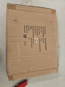 lot 24644 image: Kroger Holiday Home Large Gift Bag - Green Glitter - Box of 24