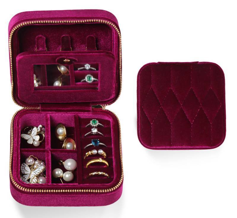lot 8250 image: Vidifina Velvet Jewelry Box Travel Jewelry Case Organizer with Mirror, Adjustable Compartments for Women  Luxury Storage Case &amp Gift for Her - Rose Purple - Retail $19