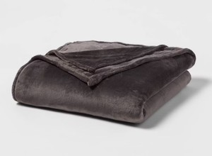 lot 9682 image: FullQueen Microplush Bed Blanket Hot Coffee - Threshold - Retail $40
