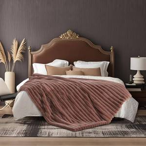 lot 5641 image: Am�lie Home Luxury Striped Faux Fur Throw Blanket for Couch, Soft Cozy Fuzzy Fluffy Soft Plush Blankets Sofa Chair Gift Blankets for Women, 60in.x80in., Beige