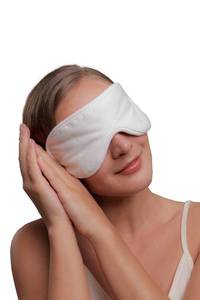 lot 10446 image: Cottonique Hypoallergenic Sleep Eye Mask Made from 100% Organic Cotton (Natural, Free Size)
