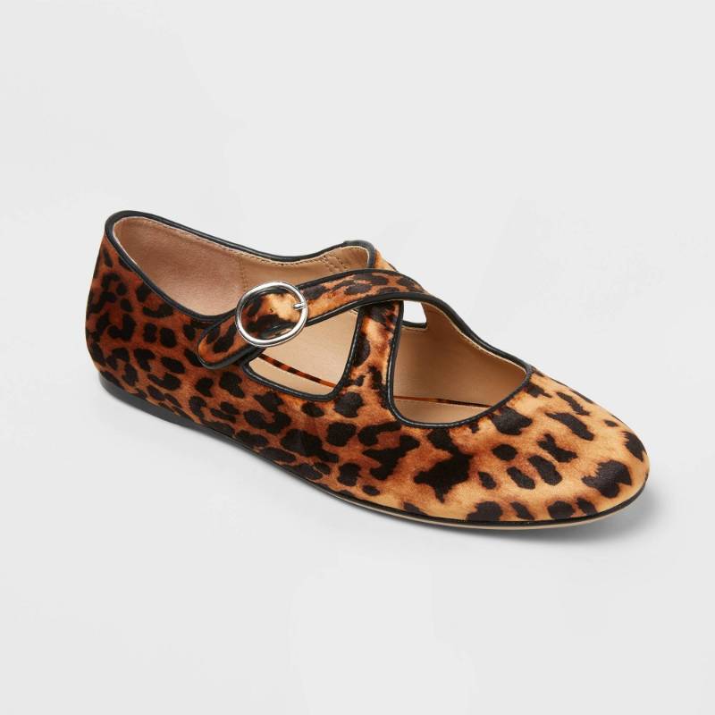 lot 67541 image: Womens Tasmin Leopard Print Flats  A New Day Light Brown 9.5 - Retail $40