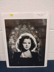 lot 60028 image: Masterpiece Editions 195 Shirley Temple