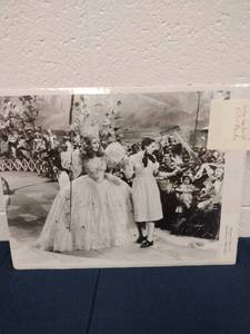 lot 60032 image: Masterpiece Editions 795 Judy Garland and Billie Burke Wizard of Oz