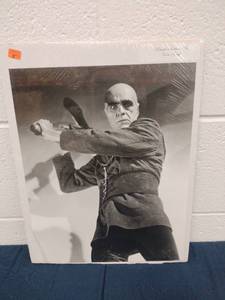 lot 60046 image: Masterpiece Editions 758 Boris Karloff Tower of London