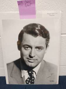 lot 60179 image: Masterpiece Editions 219 Carey Grant