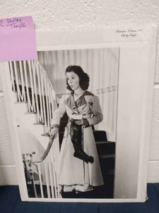 lot 60221 image: Masterpiece Editions 192 Shirley Temple